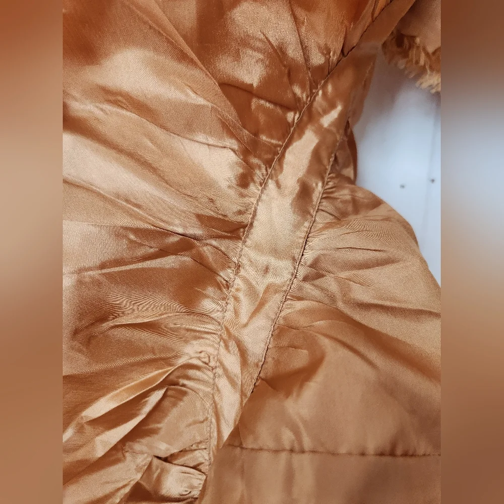 Raw Edge Metallic Ruffle Scarf - Picture 3 of 8